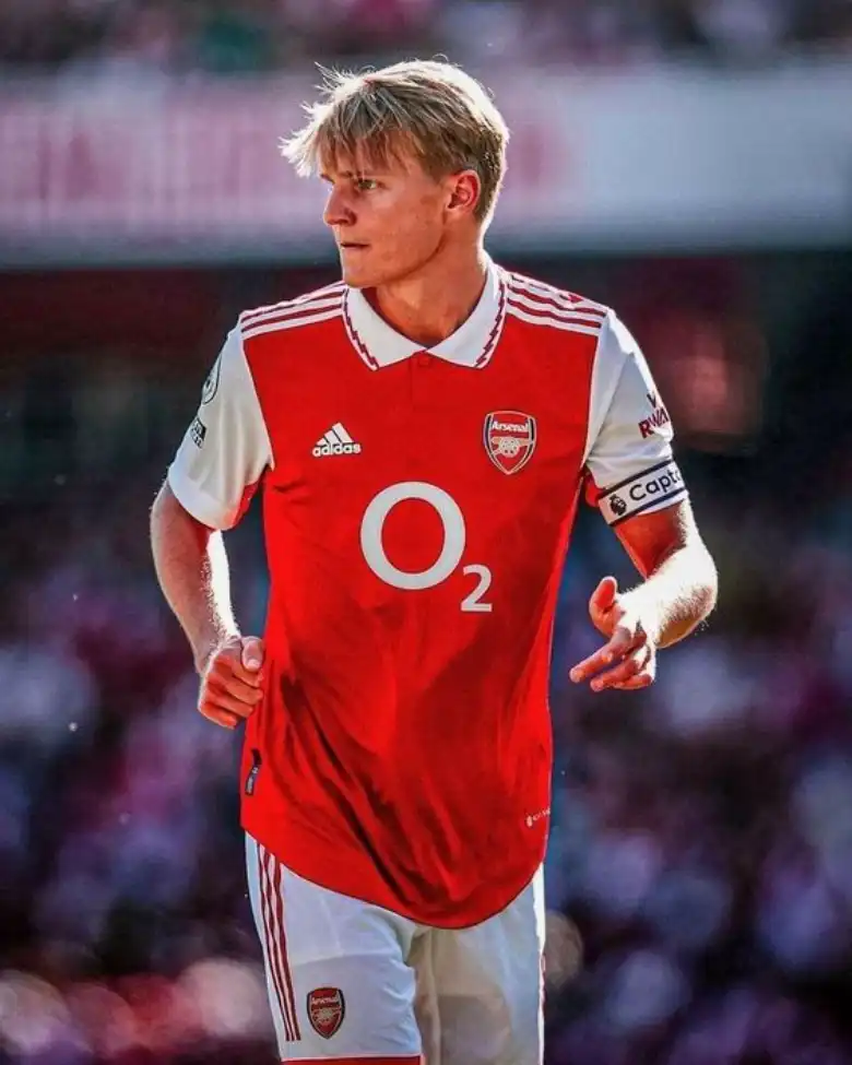 Hình nền điện thoại Martin Odegaard - Arsenal Việt Nam (13)