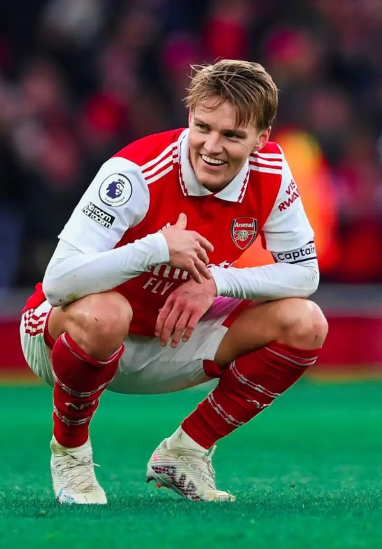 Hình nền điện thoại Martin Odegaard - Arsenal Việt Nam (4)